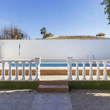 Villa Pink Villacosta - Winter By The Sea