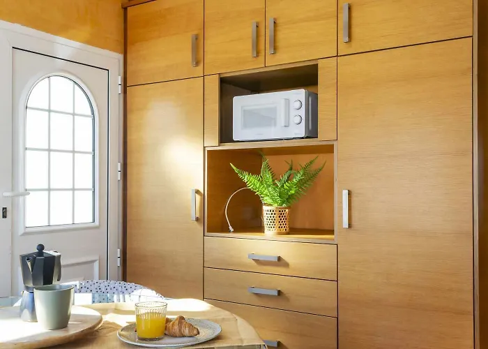 Pink Villacosta Villa