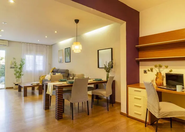 Pink Villacosta Villa Torrevieja